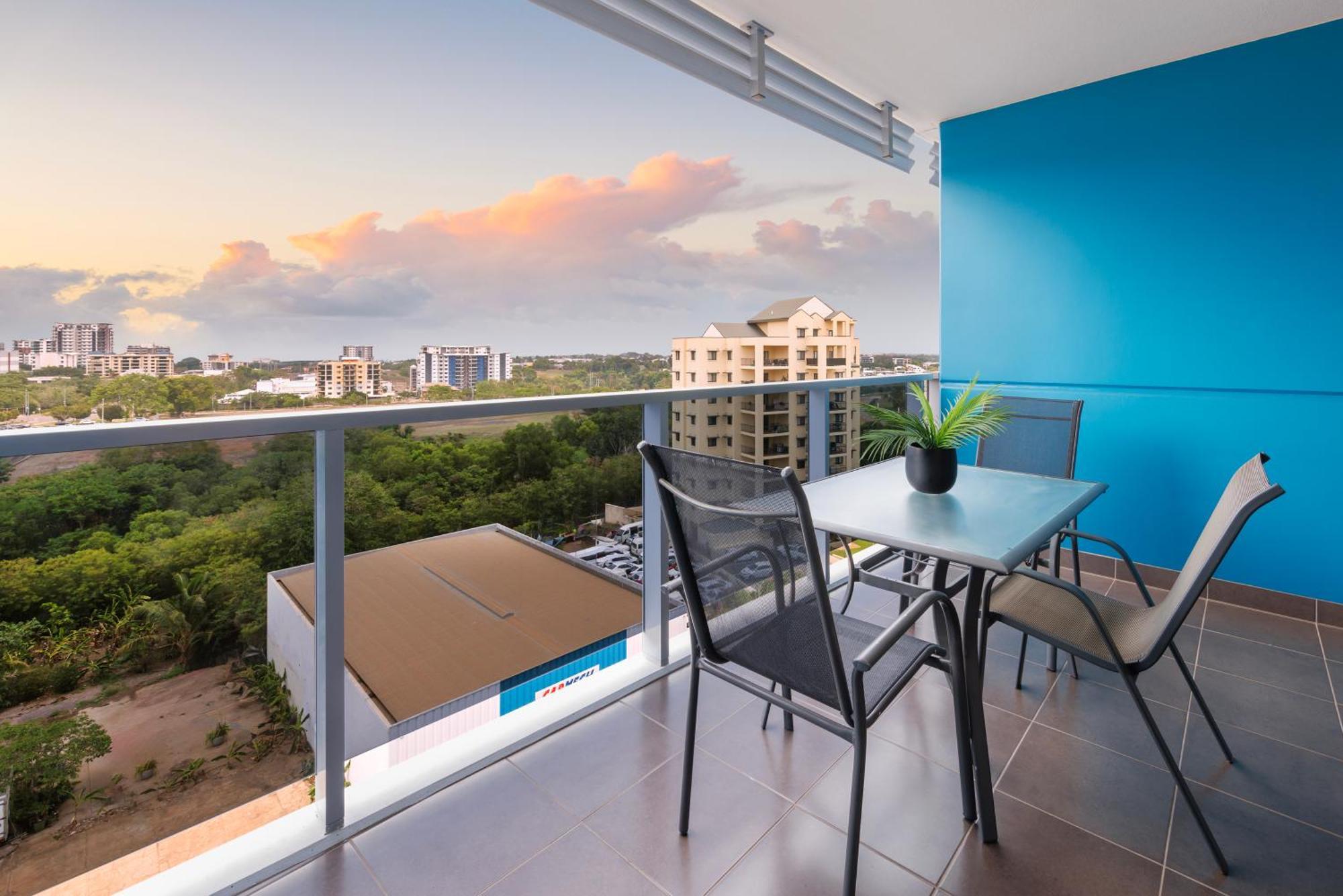 Ramada Suites By Wyndham Zen Quarter Darwin Exteriör bild